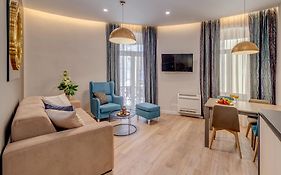 Royal Theatre Apartment